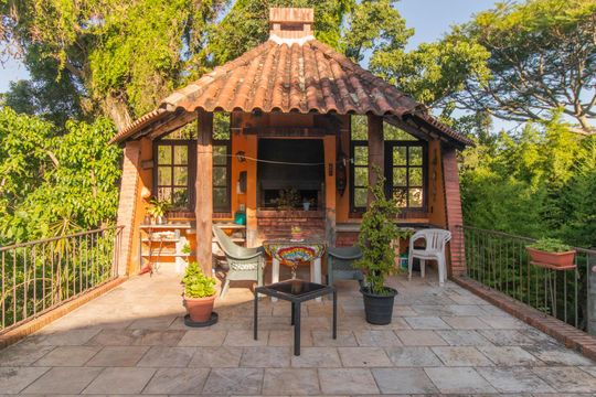 Quintal de casa para alugar com 4 quartos, 400m² em Santa Tereza, Porto Alegre