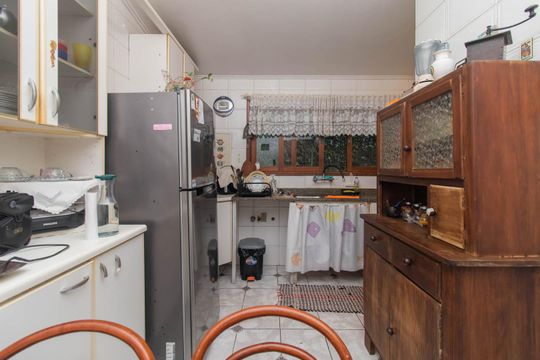 Cozinha de casa para alugar com 4 quartos, 400m² em Santa Tereza, Porto Alegre