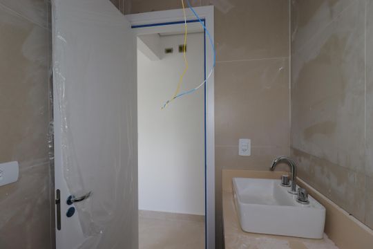 Banheiro Social de apartamento à venda com 2 quartos, 90m² em Jardim Santo Antônio, Santo André