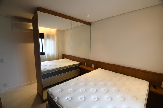 Quarto de apartamento à venda com 1 quarto, 55m² em Nova Campinas, Campinas