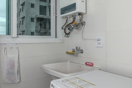 Área de Serviço de apartamento à venda com 1 quarto, 49m² em Passo da Areia, Porto Alegre