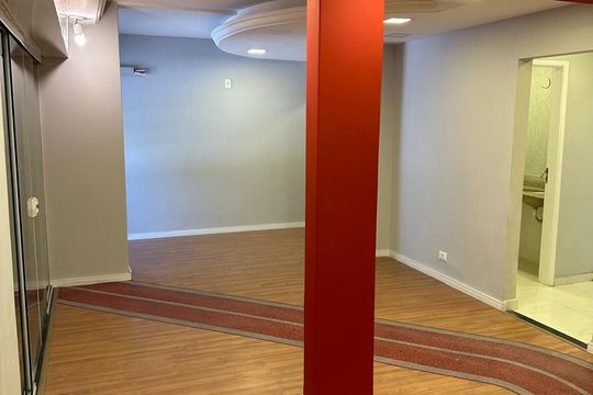 Casa à venda com 3 quartos, 190m² em Vila Olímpia, São Paulo