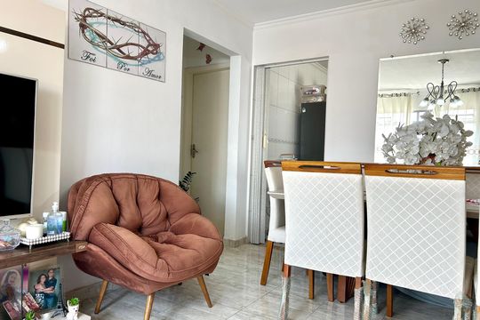 Sala de apartamento à venda com 2 quartos, 60m² em Jardim Vila Galvao, Guarulhos