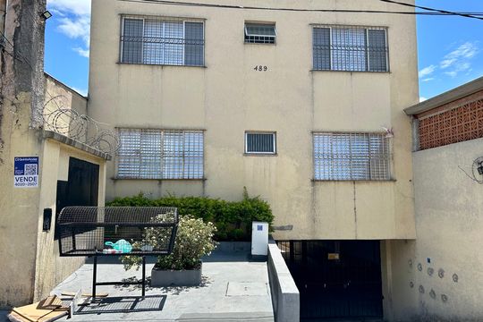 Placa Instalada na Fachada do Imóvel  de apartamento à venda com 2 quartos, 60m² em Jardim Vila Galvao, Guarulhos