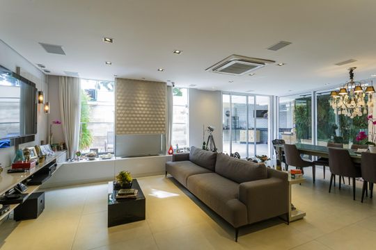 Casa de Condomínio à venda com 3 quartos, 300m² em Indianópolis, São Paulo