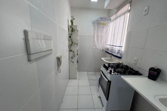 cozinha de apartamento para alugar com 2 quartos, 42m² em Santos Dumont, São Leopoldo