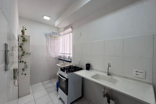 cozinha de apartamento para alugar com 2 quartos, 42m² em Santos Dumont, São Leopoldo