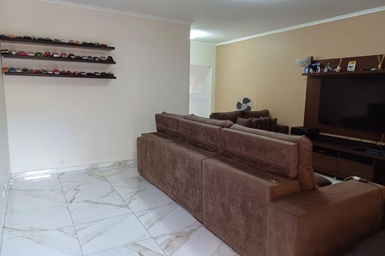 Casa para alugar com 3 quartos, 170m² em Vila Salete, São Paulo