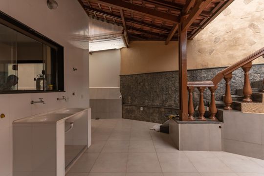 Área de Serviço de casa à venda com 5 quartos, 200m² em Itatiaia, Belo Horizonte