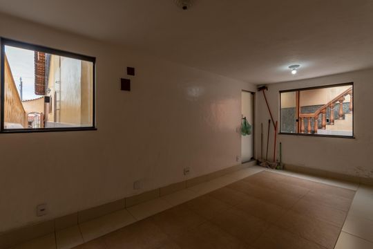 Quarto de Serviço 2 de casa à venda com 5 quartos, 200m² em Itatiaia, Belo Horizonte