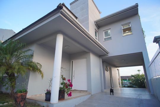 Garagem de casa para alugar com 3 quartos, 241m² em Hamburgo Velho, Novo Hamburgo