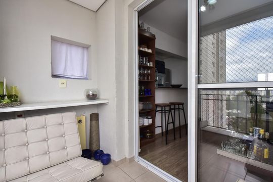 Varanda de apartamento à venda com 2 quartos, 64m² em Vila Suzana, São Paulo