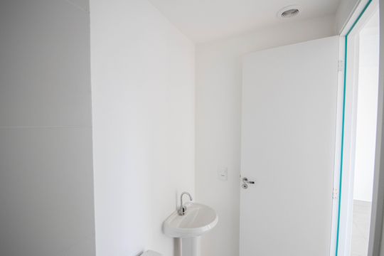 Banheiro Social de apartamento à venda com 2 quartos, 32m² em Vila Maria, São Paulo