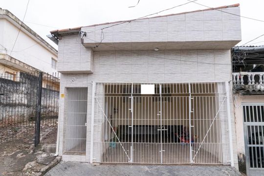 Fachada de casa à venda com 3 quartos, 100m² em Jardim Gonzaga, São Paulo