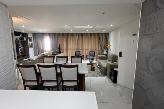 Sala de apartamento à venda com 3 quartos, 109m² em Jardim Aeroporto, São Paulo