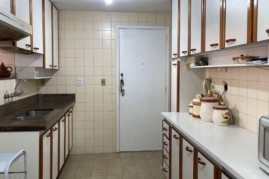 Apartamento à venda com 4 quartos, 150m² em Ingá, Niterói