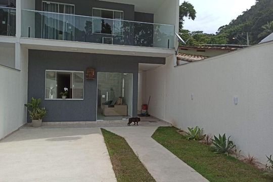 Casa à venda com 4 quartos, 222m² em Piratininga, Niterói