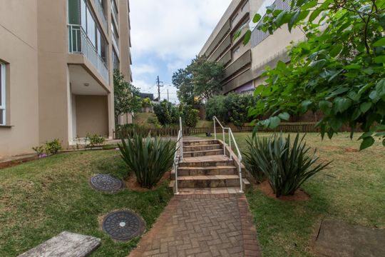 Área comum de apartamento à venda com 2 quartos, 72m² em Jardim Tupanci, Barueri
