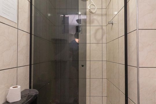 Banheiro da Suíte de casa à venda com 3 quartos, 125m² em Jardim Verônia, São Paulo