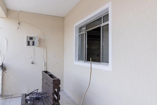Varanda 1 de casa à venda com 3 quartos, 125m² em Jardim Verônia, São Paulo