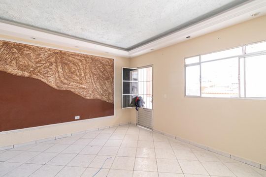 Sala de casa à venda com 3 quartos, 125m² em Jardim Verônia, São Paulo