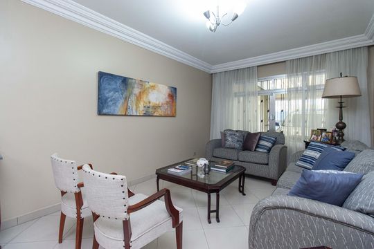 Casa à venda com 4 quartos, 150m² em Vila Dom Pedro I, São Paulo