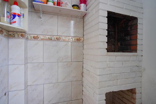 Cozinha e Área de Serviço de apartamento à venda com 2 quartos, 62m² em Navegantes, Porto Alegre