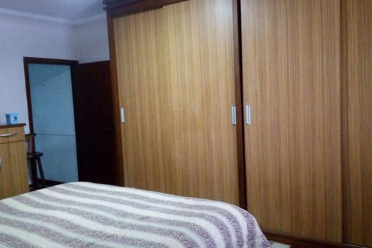 Casa à venda com 3 quartos, 204m² em Vila Assunção, Santo André