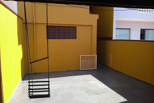 Casa à venda com 3 quartos, 204m² em Vila Assunção, Santo André