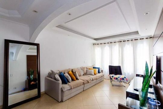Casa à venda com 3 quartos, 380m² em Parque Jaçatuba, Santo André