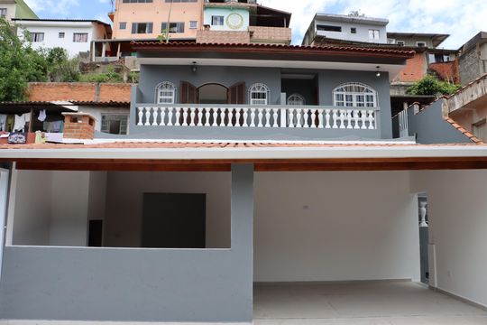 Área comum de casa para alugar com 2 quartos, 350m² em Jardim Novo Embu, Embu das Artes