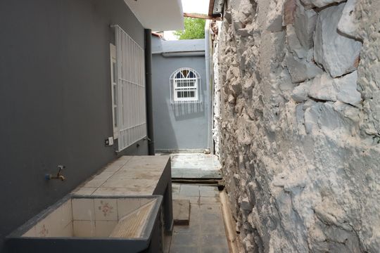 Área de Serviço de casa para alugar com 2 quartos, 350m² em Jardim Novo Embu, Embu das Artes