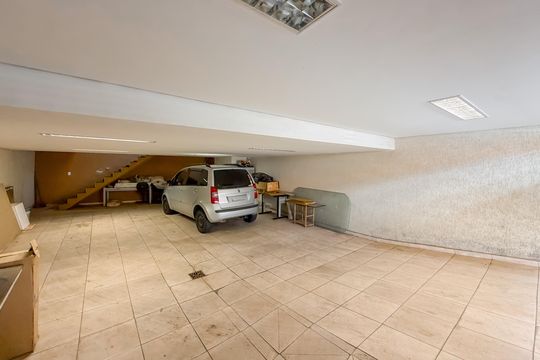 Garagem de casa para alugar com 7 quartos, 350m² em Cursino, São Paulo