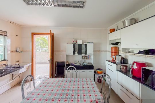 Cozinha de casa para alugar com 7 quartos, 350m² em Cursino, São Paulo