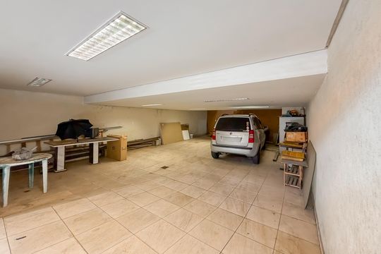 Garagem de casa para alugar com 7 quartos, 350m² em Cursino, São Paulo