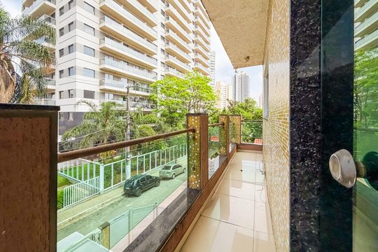 Varanda de casa para alugar com 7 quartos, 350m² em Cursino, São Paulo
