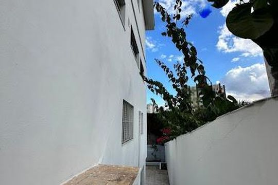Casa à venda com 5 quartos, 280m² em Vila Gumercindo, São Paulo