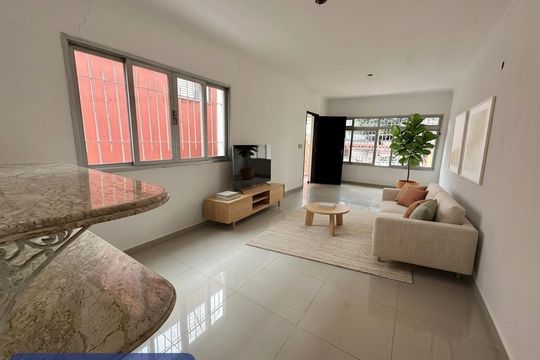 Casa à venda com 4 quartos, 280m² em Vila Gumercindo, São Paulo