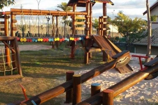 Casa à venda com 3 quartos, 285m² em Swiss Park, Campinas