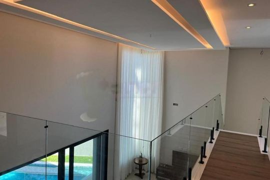 Casa à venda com 3 quartos, 305m² em Swiss Park, Campinas