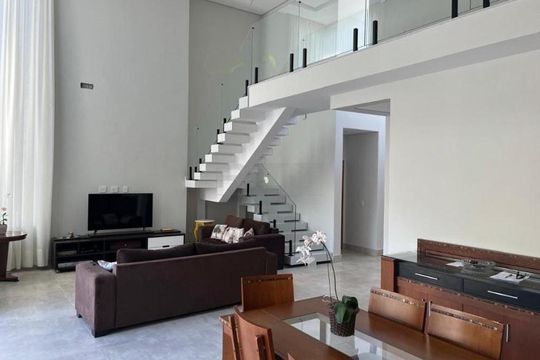 Casa à venda com 3 quartos, 305m² em Swiss Park, Campinas