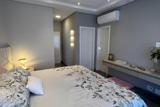 Casa à venda com 4 quartos, 315m² em Swiss Park, Campinas