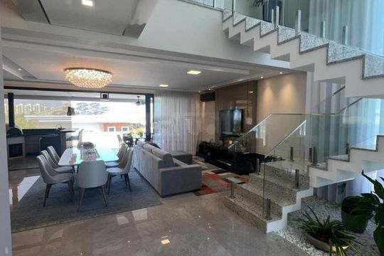 Casa à venda com 4 quartos, 315m² em Swiss Park, Campinas
