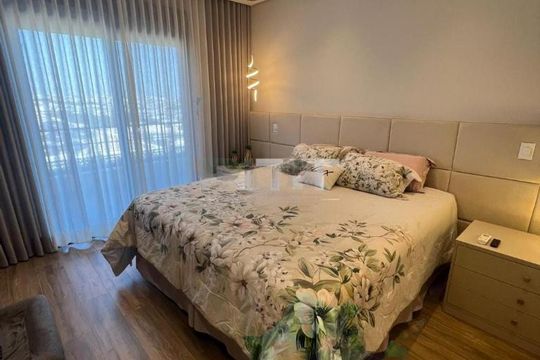Casa à venda com 4 quartos, 315m² em Swiss Park, Campinas