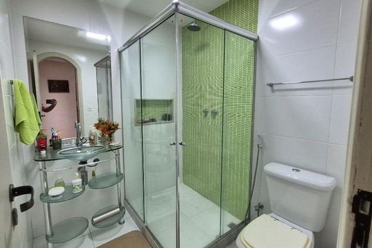 Casa à venda com 4 quartos, 342m² em Itaipu, Niterói