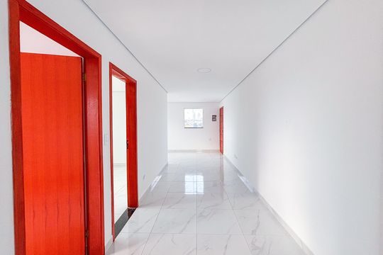 Corredor de apartamento para alugar com 2 quartos, 160m² em Jardim Maringa, São Paulo