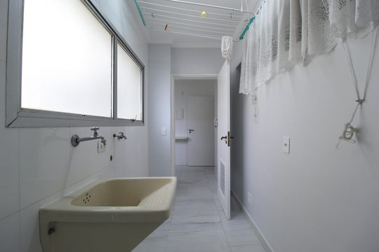 Área de Serviço de apartamento para alugar com 3 quartos, 100m² em Indianópolis, São Paulo