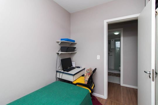 Quarto 1 de apartamento à venda com 3 quartos, 70m² em Cavalhada, Porto Alegre
