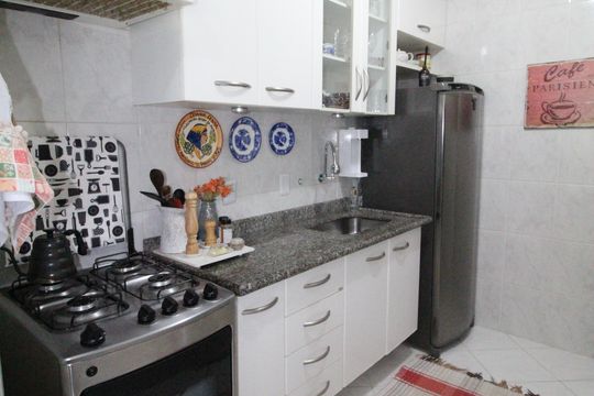 Cozinha de apartamento para alugar com 2 quartos, 73m² em Vila Adyana, São José dos Campos