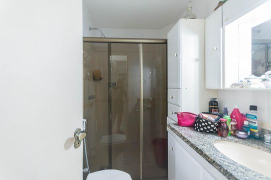 Banheiro Social de casa para alugar com 2 quartos, 135m² em Vila Isabel, Rio de Janeiro